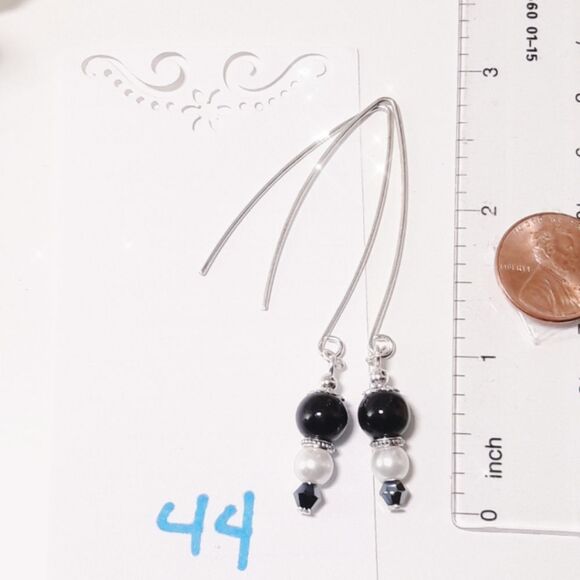 Earrings  044L# Glass pearl black white earrings long drop earrings twee regency - Picture 2 of 3